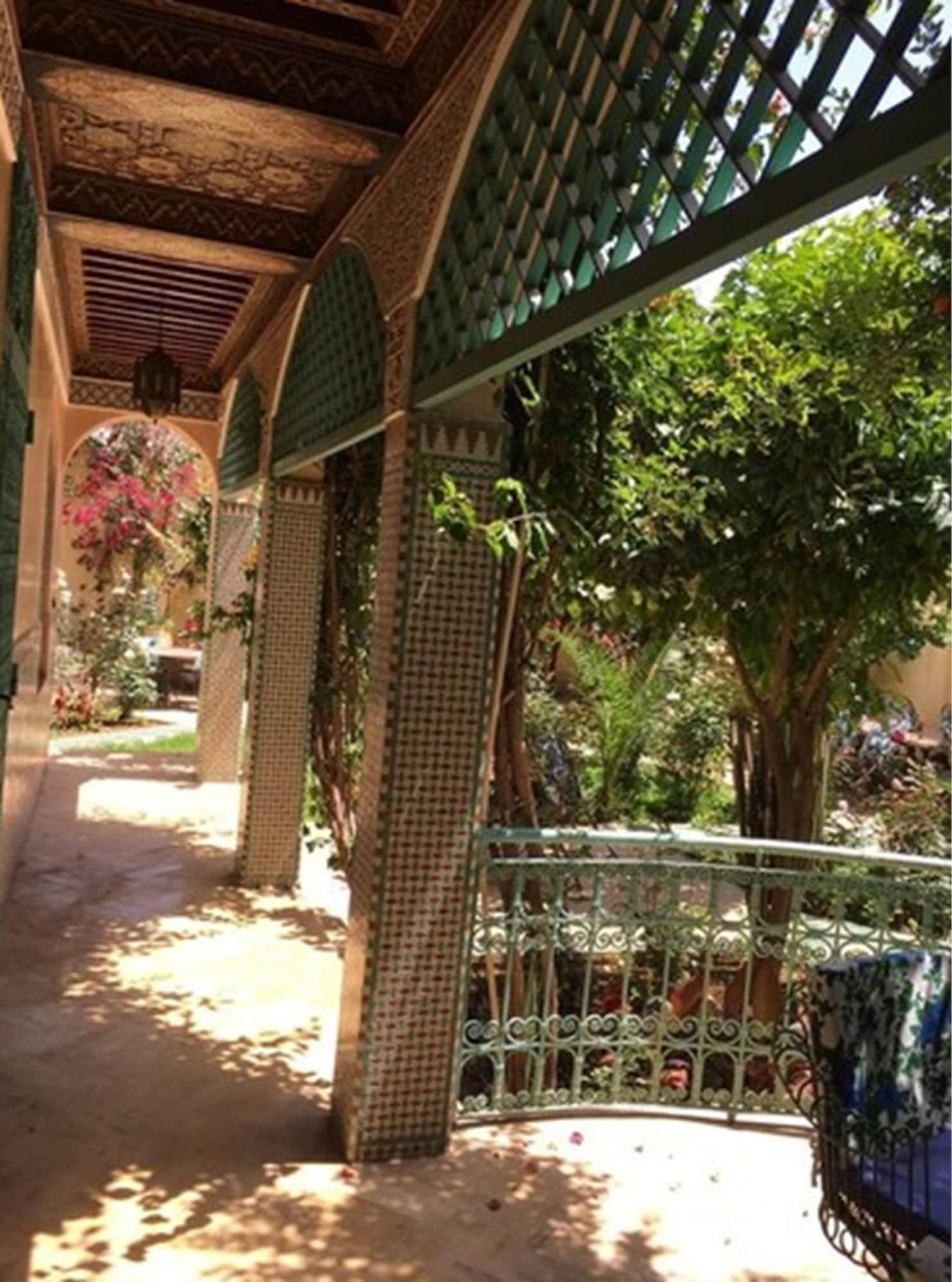 Riad Dar Ziryab Fes Luaran gambar